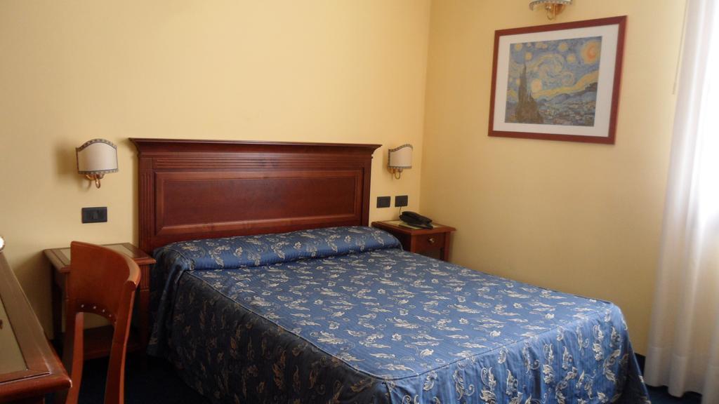 Alloggi Marinella Velence Szoba fotó