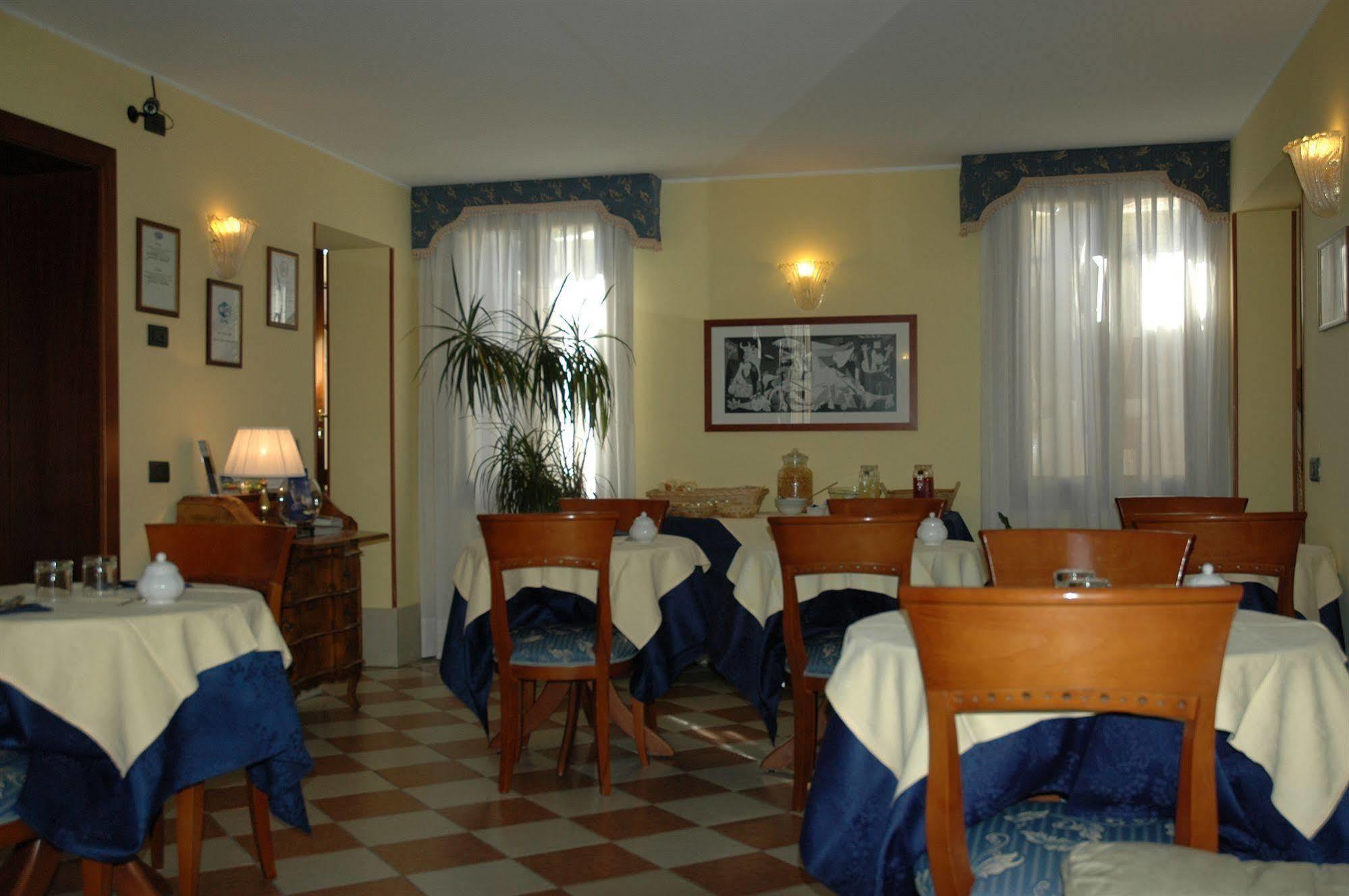 Alloggi Marinella Velence Kültér fotó